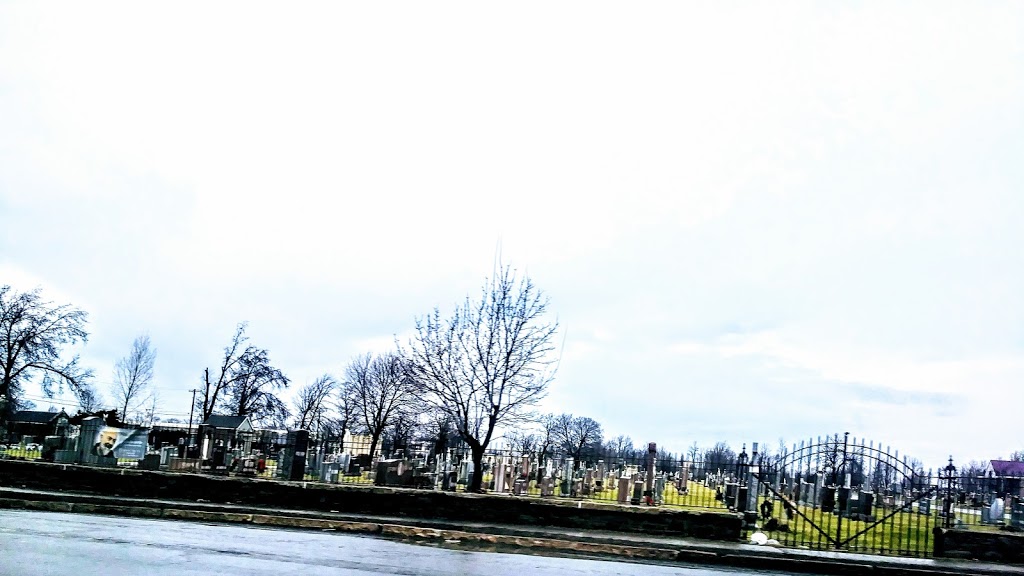 St Josephs Cemetery | 3806 Pine Ave, Niagara Falls, NY 14301, USA | Phone: (716) 284-4163