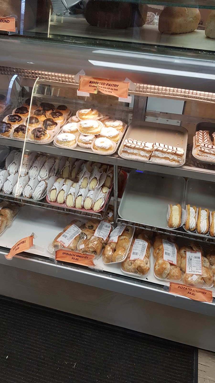 Boulangerie Snowdon | 7385 Avenue Harley, Montréal, QC H4B 1L5, Canada | Phone: (514) 481-9710