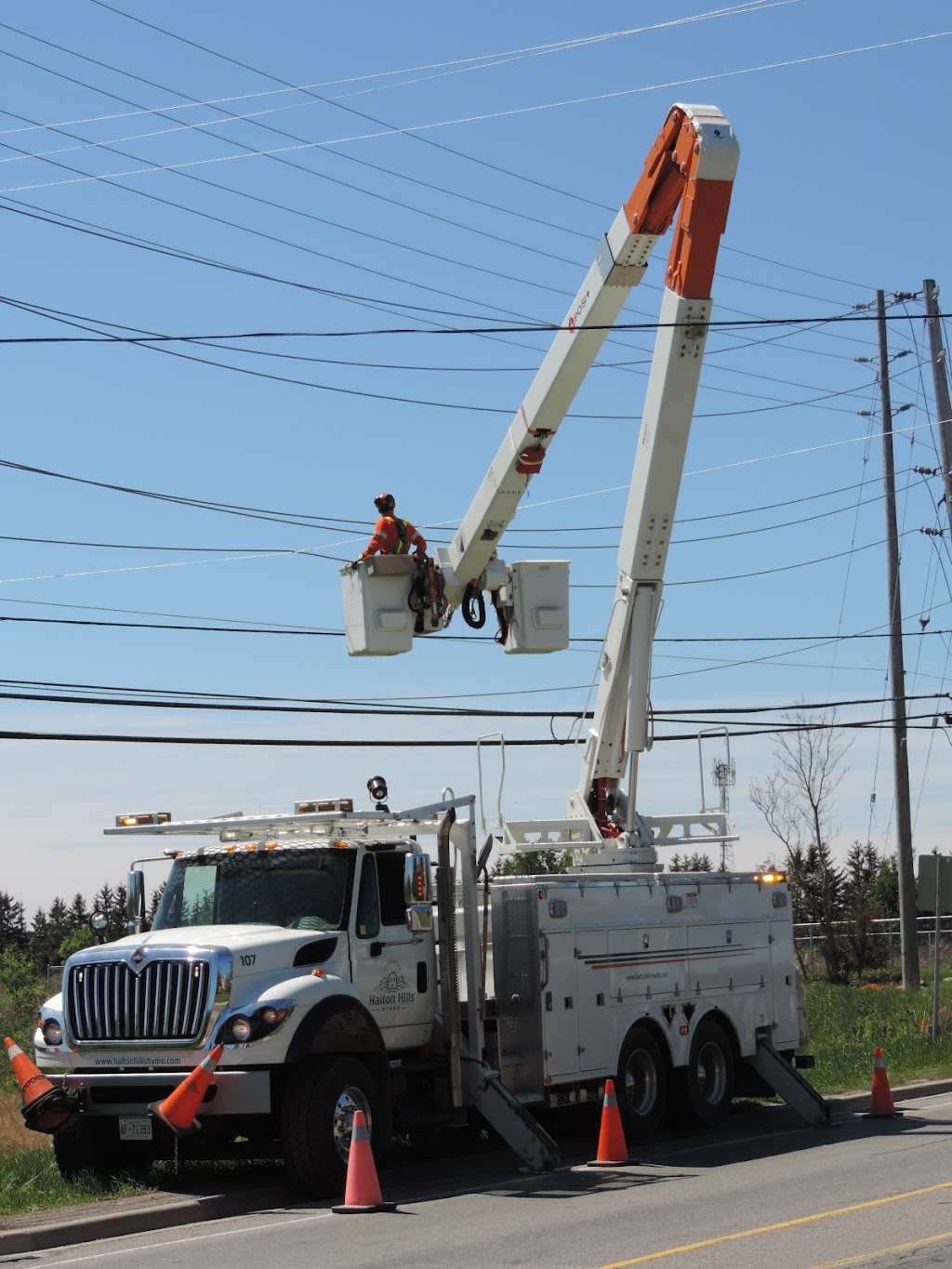 Halton Hills Hydro Inc. | 43 Alice St, Acton, ON L7J 2A9, Canada | Phone: (519) 853-3701