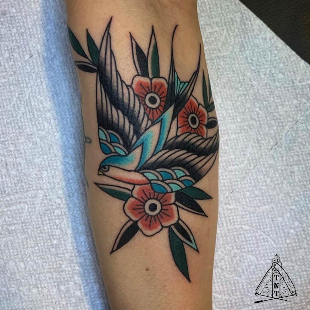 TNT Tattoo + Barber | 4-4573 Chateau Blvd, Whistler, BC V8E 0Z5, Canada | Phone: (604) 935-3922