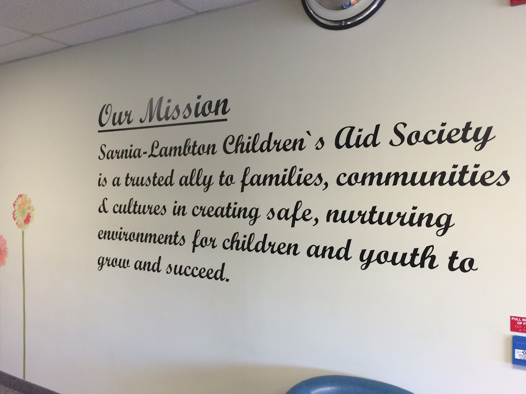 Childrens Aid Society | 161 Kendall St, Sarnia, ON N7V 4G6, Canada | Phone: (519) 336-0623