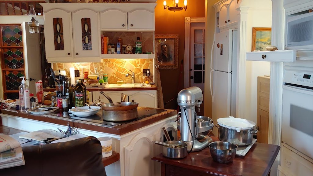 La Maison du Restaurateur Bnb | 90 Rte de lAnse-au-Persil, Rivière-du-Loup, QC G5R 1E2, Canada | Phone: (418) 868-0726