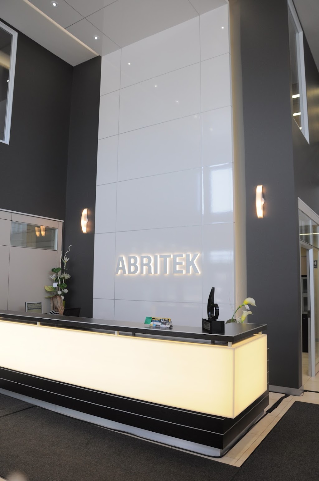 ABRITEK Portes et Fenêtres | 3315 98e Rue, Saint-Georges, QC G5Y 8J6, Canada | Phone: (418) 228-3293