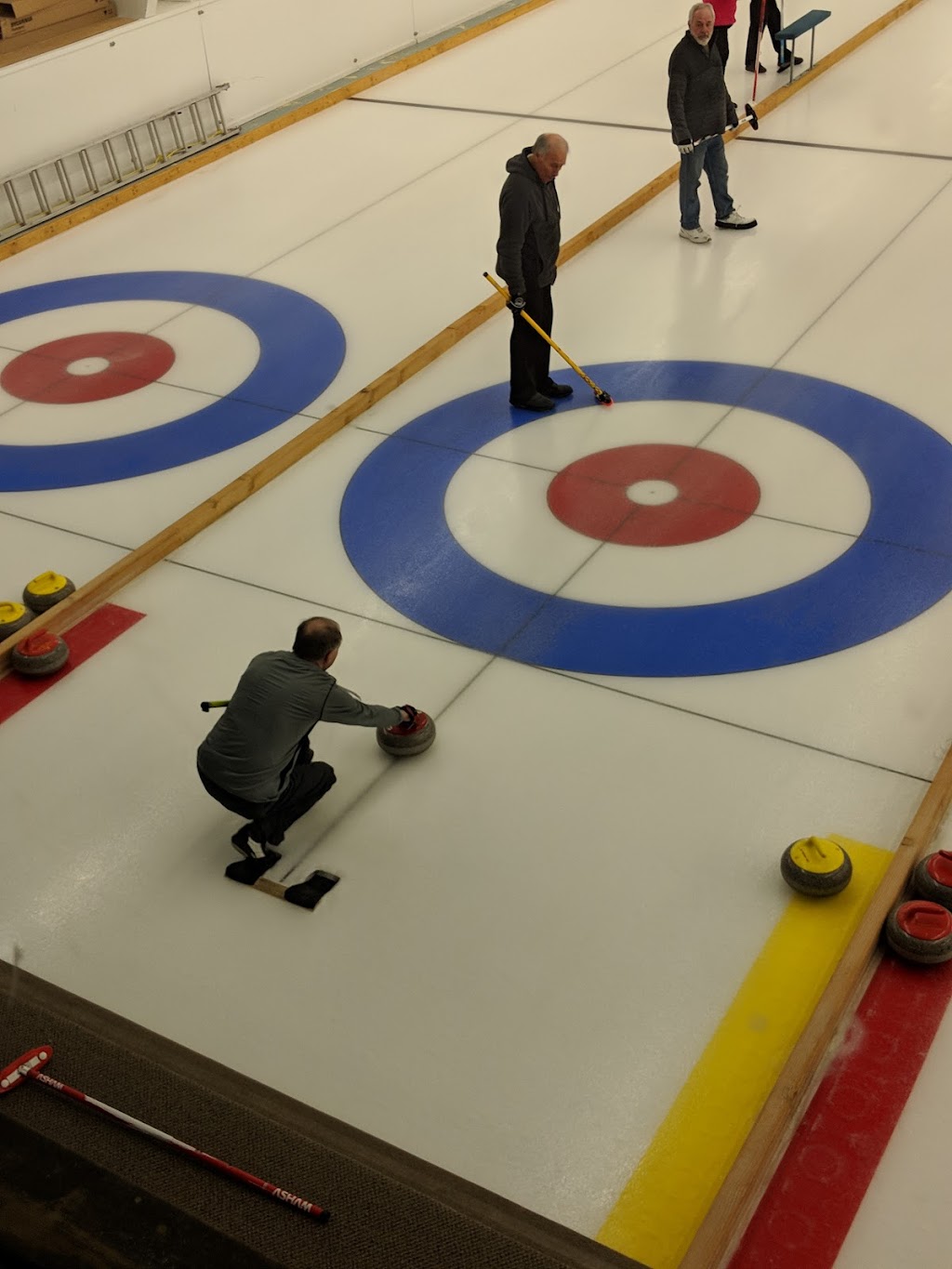 Pembina Curling Club | 1341 Pembina Hwy, Winnipeg, MB R3T 2B6, Canada | Phone: (204) 453-5733