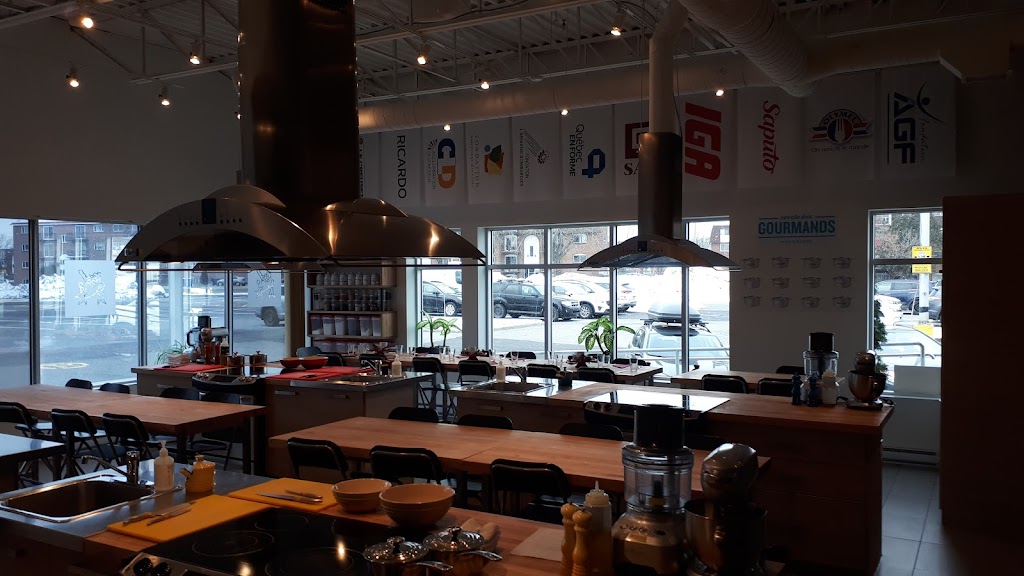 La Tablee Des Chefs | 930 Boulevard Curé-Poirier E, Longueuil, QC J4J 4X1, Canada | Phone: (450) 748-1638