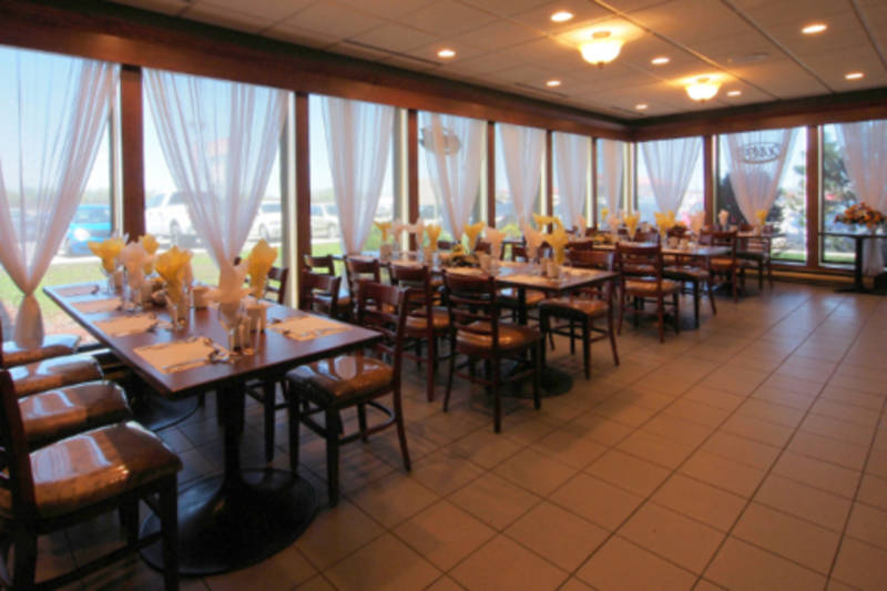 Restaurant la Porte de la Mauricie | 4 Route Sainte Anne O, Yamachiche, QC G0X 3L0, Canada | Phone: (819) 228-9434