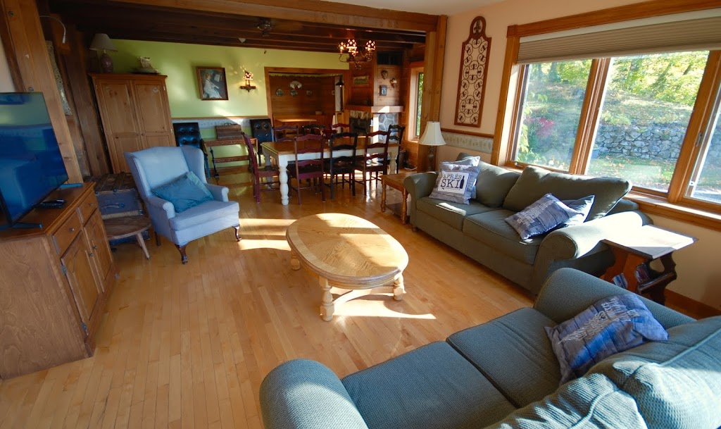 Chimo Cottage - Short-term rental - Cottage Rental - Resort - B  | 354 Montée St Gabriel, Saint-Sauveur, QC J0R 1R7, Canada | Phone: (514) 248-2576