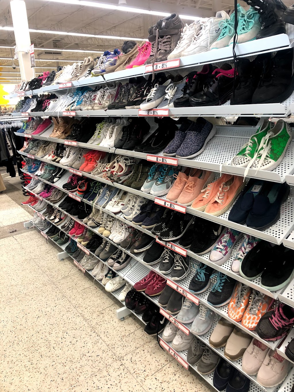 Value Village | 125 Cross Ave, Oakville, ON L6J 2W8, Canada | Phone: (289) 910-0799