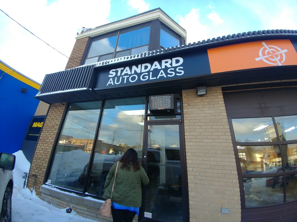 Standard Auto Glass | 2836 Dufferin St, North York, ON M6B 3S3, Canada | Phone: (416) 789-1851