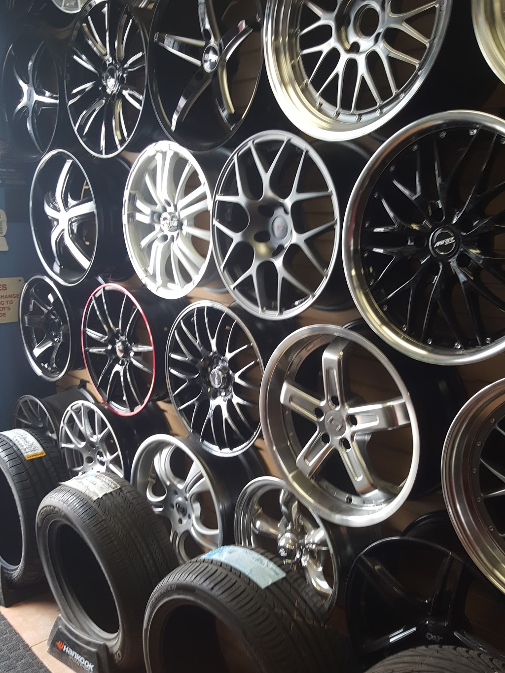 Brampton Tire Warehouse | 8044 Dixie Rd Unit 8, Brampton, ON L6T 4W6, Canada | Phone: (416) 520-4047