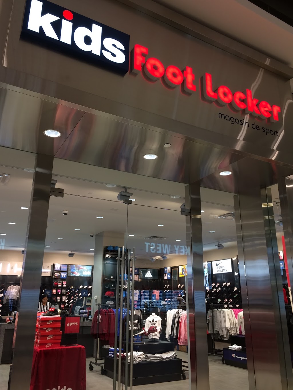 Foot Locker | 3035 Blvd Le Carrefour #m022, Laval, QC H7T 1C8, Canada | Phone: (450) 682-3733