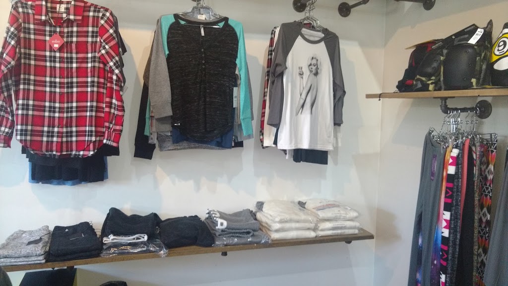 The Collective SK8 Shop | 62 Brant Ave, Brantford, ON N3T 3H1, Canada | Phone: (519) 758-9656