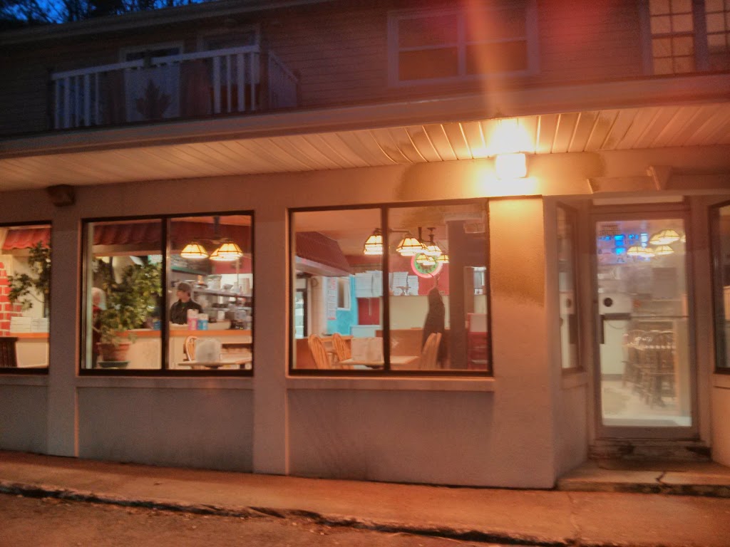 Armdale Pizza | 401 St Margarets Bay Rd, Halifax, NS B3N 1L1, Canada | Phone: (902) 477-6800