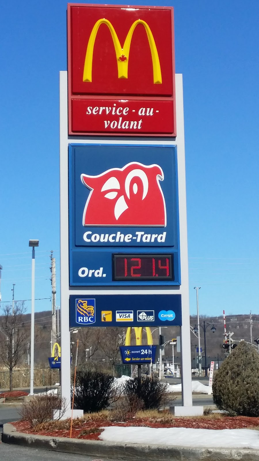 Couche-Tard | 2450 Boulevard du Millénaire, Saint-Basile-le-Grand, QC J3N 1T8, Canada | Phone: (450) 653-7451