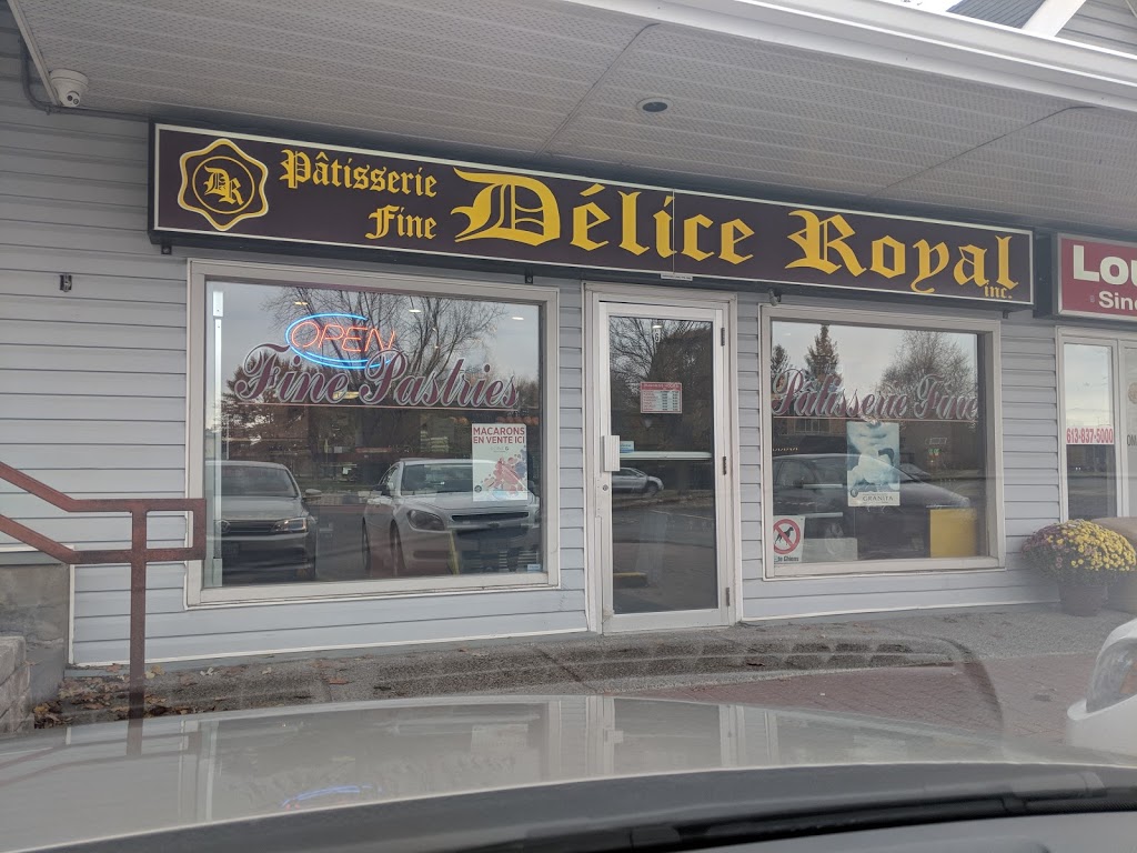 Délice Royal Bakery | 1600 Forest Valley Dr, Orléans, ON K1C 6X7, Canada | Phone: (613) 834-8838