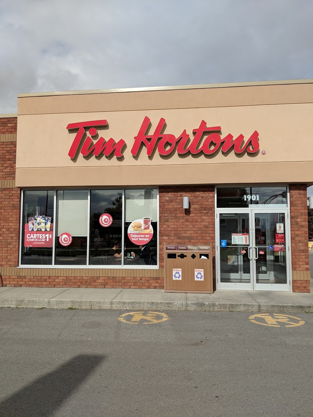 Tim Hortons | 1901 Boulevard Louis Fréchette, Nicolet, QC J3T 1M4, Canada | Phone: (819) 293-8404