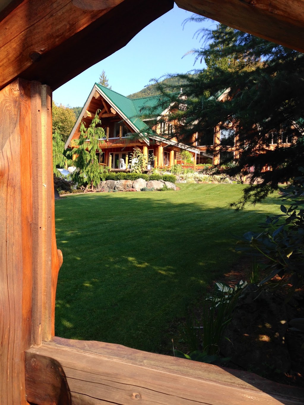 The Rockwell Harrison Guest Lodge B&B | 7550 Rockwell Dr, Agassiz, BC V0M 1A0, Canada | Phone: (778) 888-7080