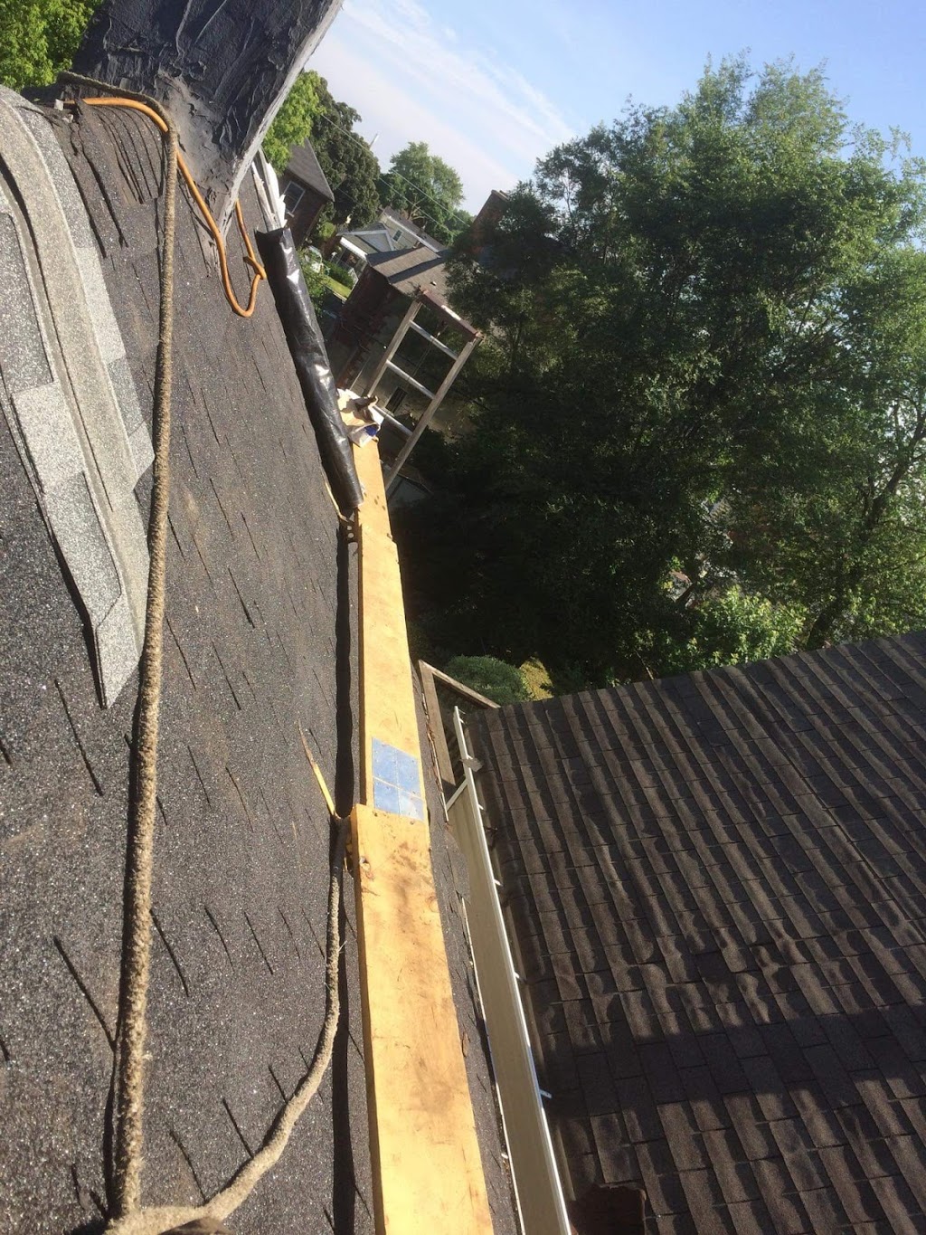 Mar&ShanRoofing | 11 Neilson Dr, Etobicoke, ON M9C 1V4, Canada | Phone: (647) 618-1745