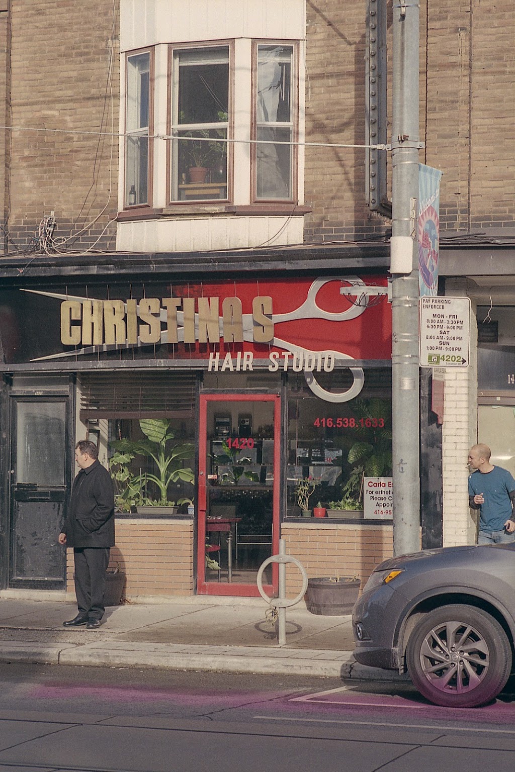 Christinas Hair Studio | 1420 Dundas St W, Toronto, ON M6J 1Y5, Canada | Phone: (416) 538-1633