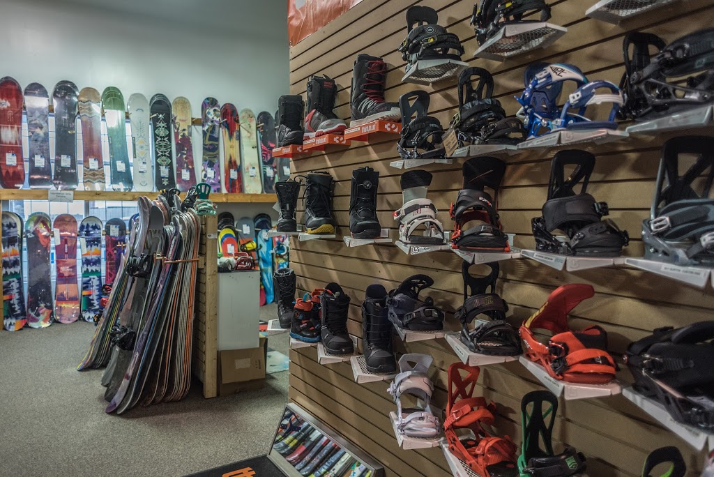 Ski Shop Rive-Sud | 4275 Chemin de Chambly, Saint-Hubert, QC J3Y 3M7, Canada | Phone: (450) 445-4916