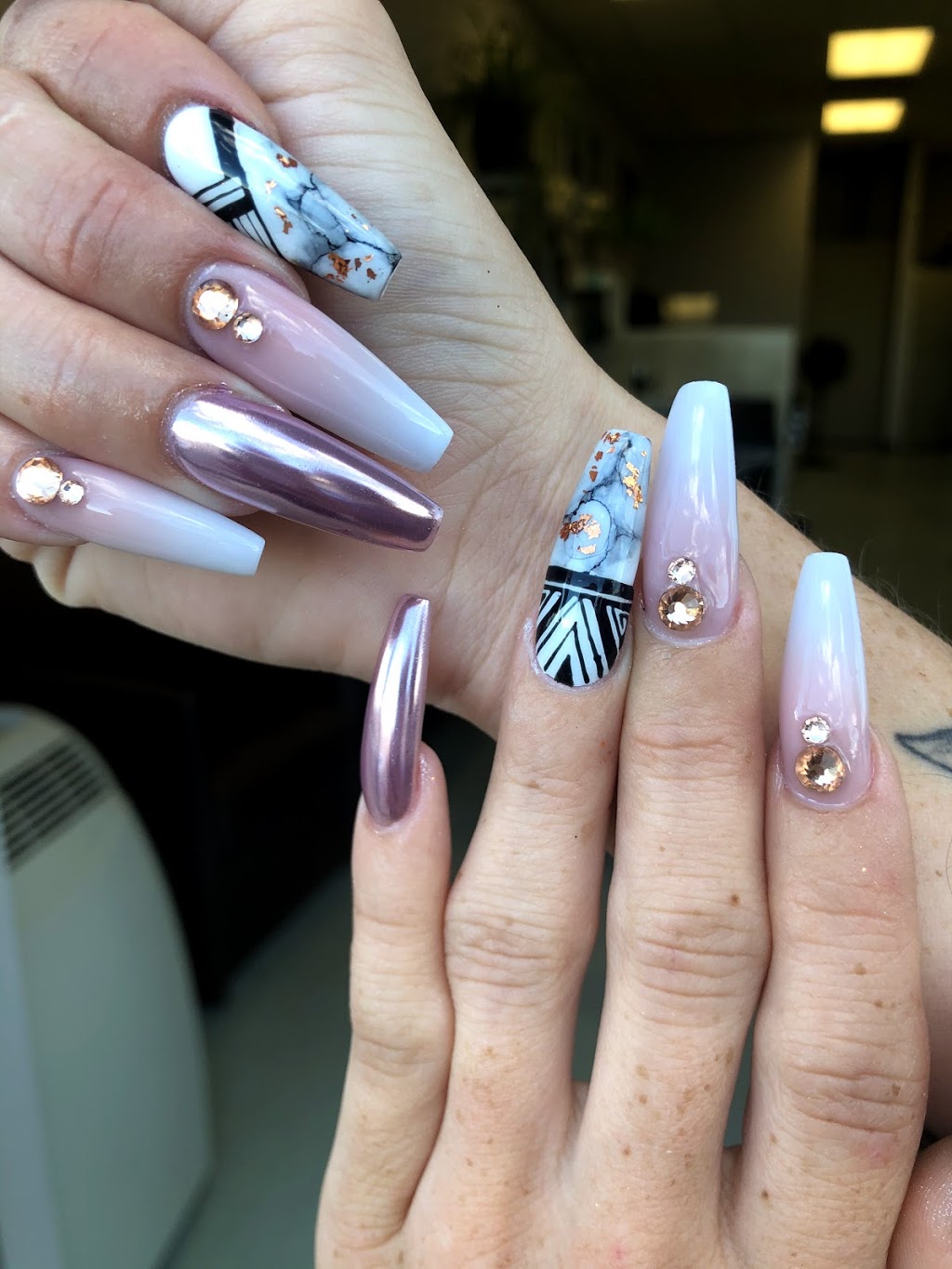 Kevins Nails & Spa | 110 Anne St S #7, Barrie, ON L4N 2E3, Canada | Phone: (705) 792-6581