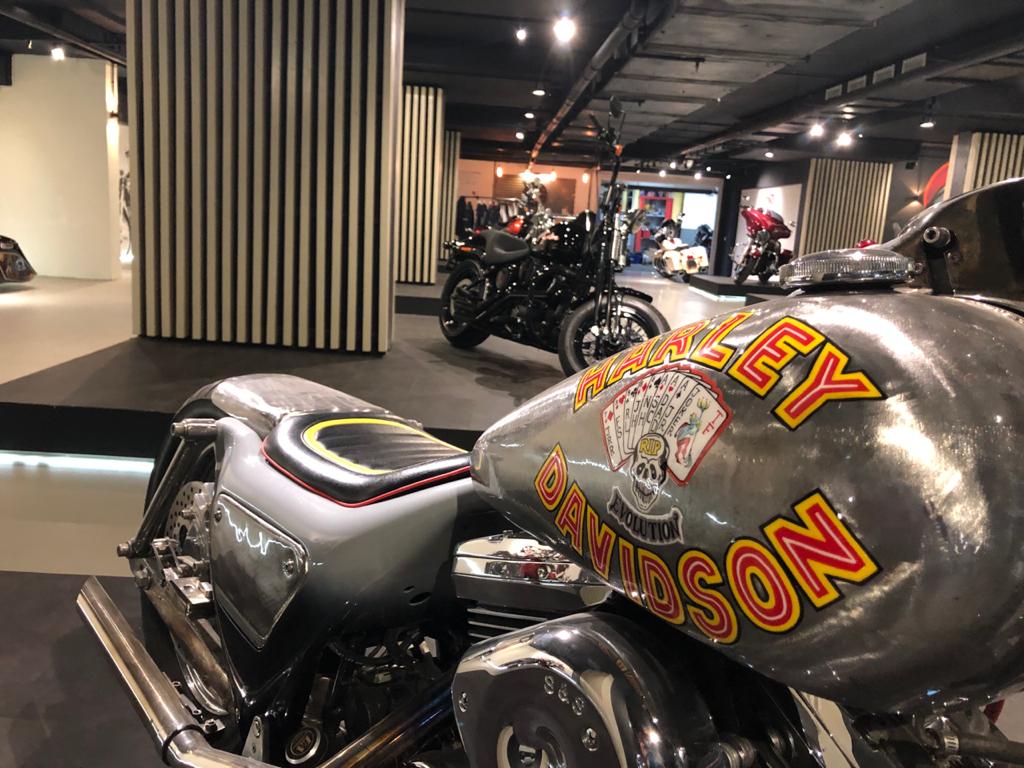 S-CUSTOM CANADA | 149 Rue Émélie, Laval, QC H7A 2S9, Canada | Phone: (514) 712-1200