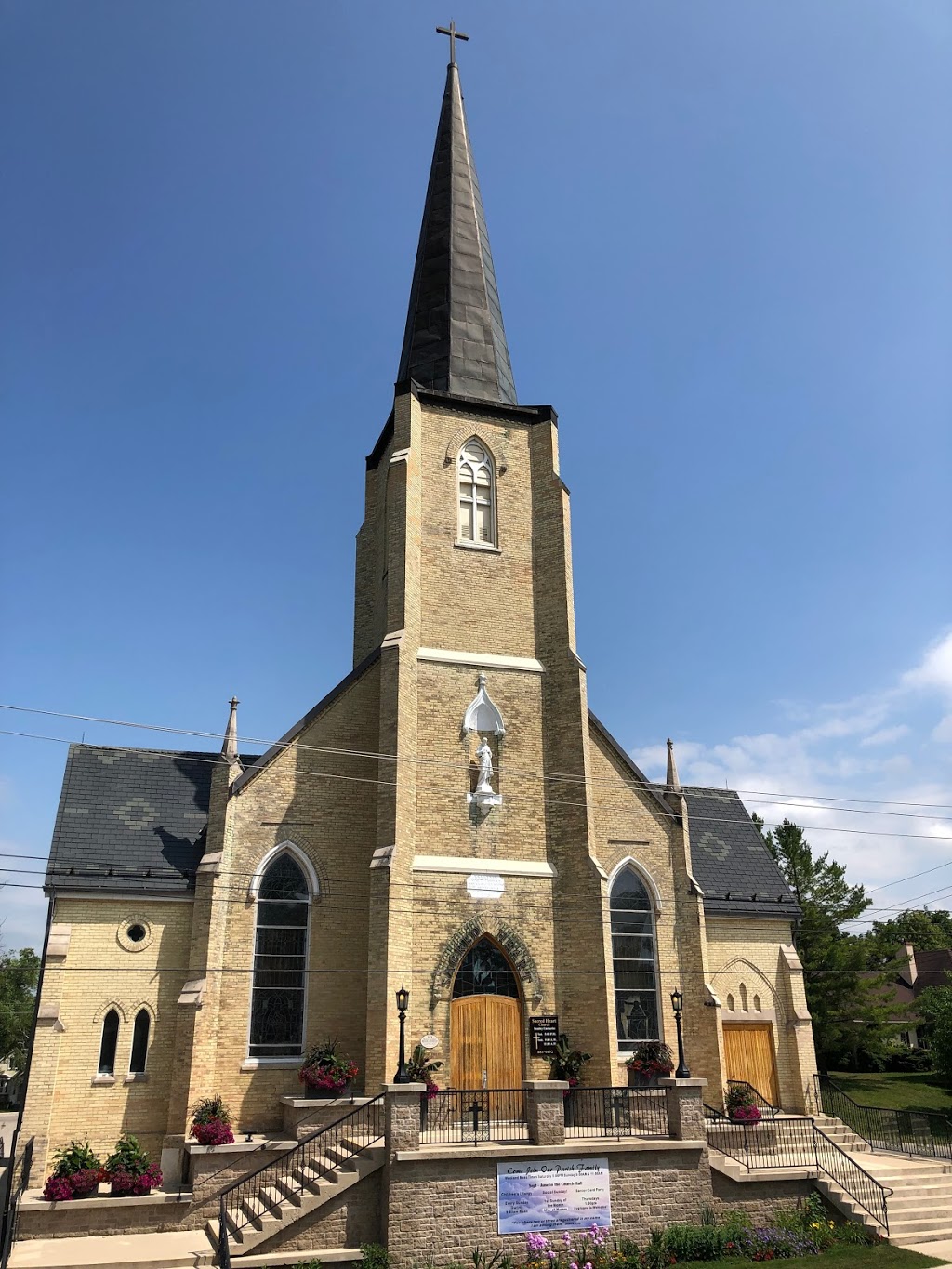 Sacred Heart Parish | 220 Victoria St S, Walkerton, ON N0G 2V0, Canada | Phone: (519) 881-0692