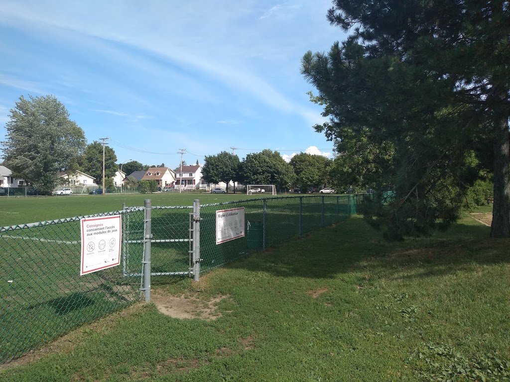 Piscine Montée Du Moulin | Laval, QC H7A 2A2, Canada | Phone: (450) 666-7772