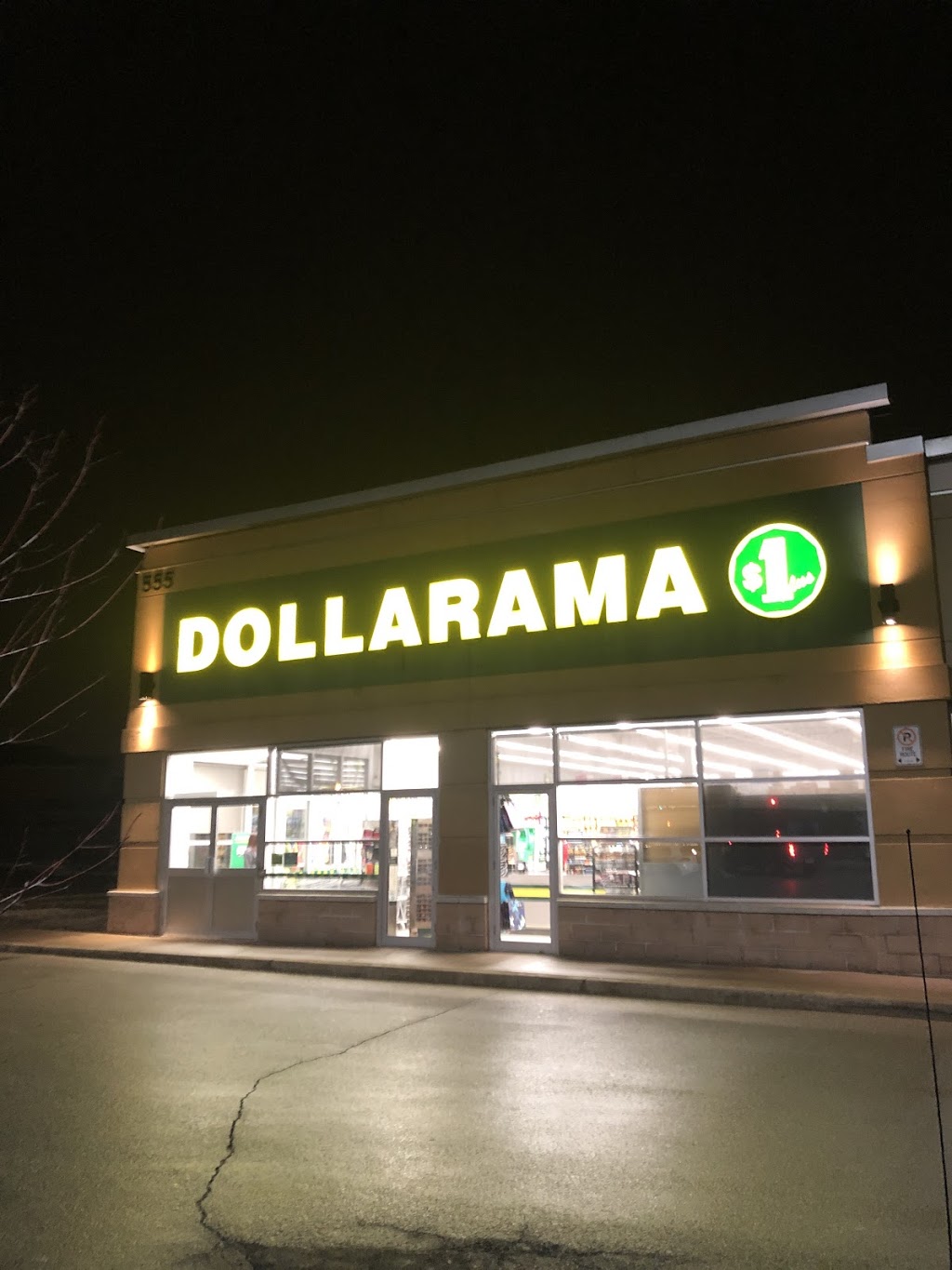 Dollarama | 555 Essa Rd, Barrie, ON L4N 6A9, Canada | Phone: (705) 722-9238