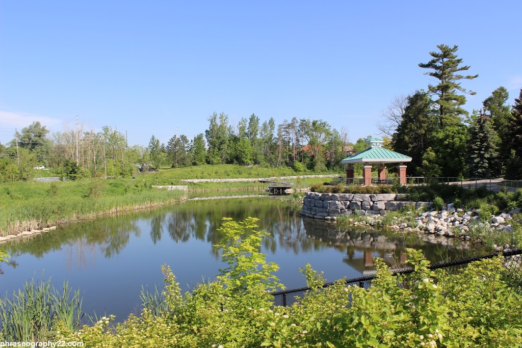 Rumble Pond Park | 51 Harmony Hill Crescent, Richmond Hill, ON L4C 8Z4, Canada | Phone: (905) 771-8800