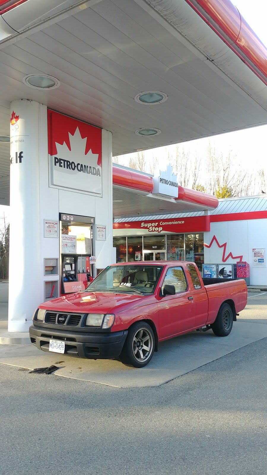 Petro-Canada | 1621 McCallum Rd, Abbotsford, BC V2S 3M4, Canada | Phone: (604) 557-9323
