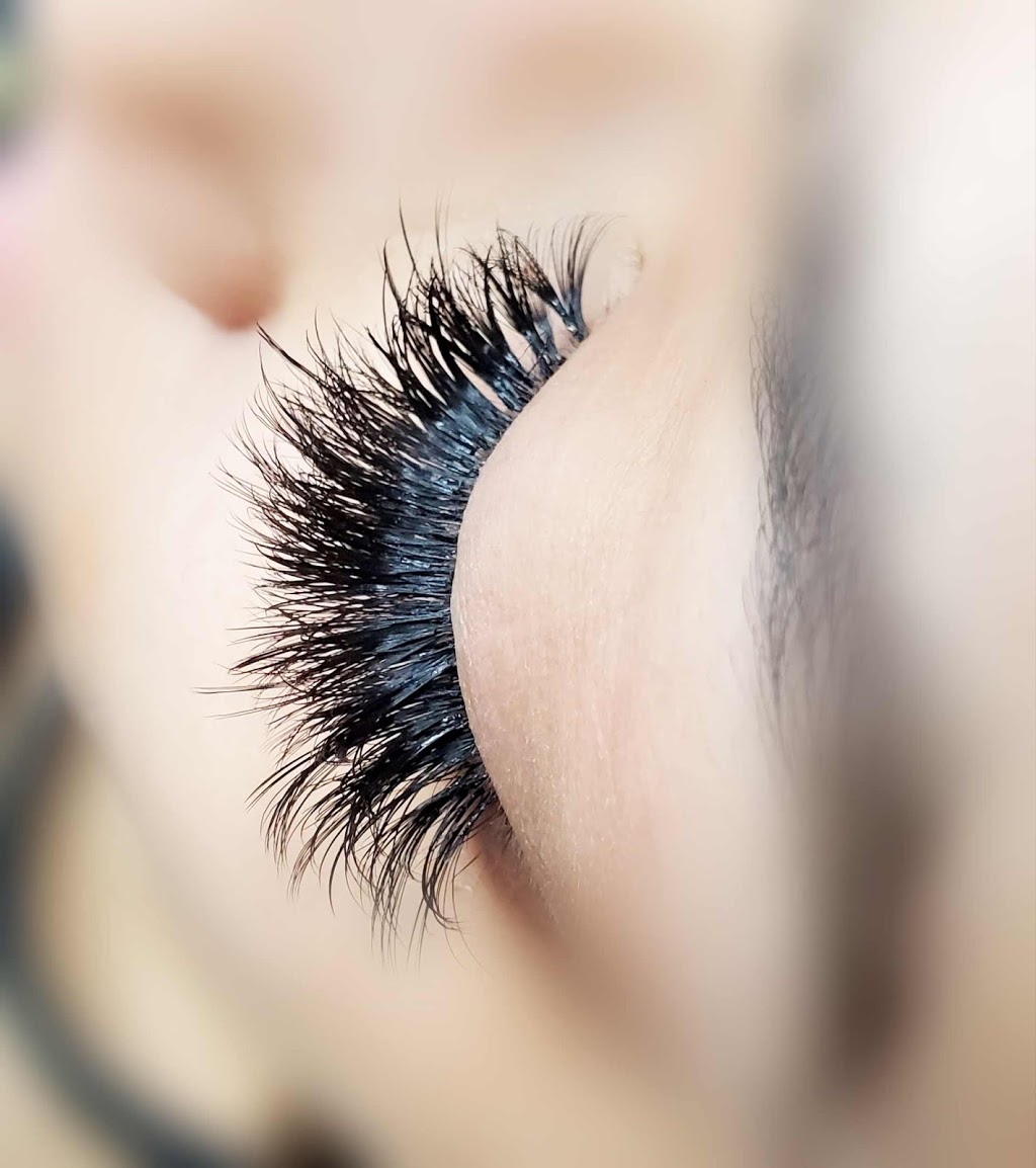 LASHES AMPLIFIED | 30 Roseville Dr, Brampton, ON L6Y 2G8, Canada | Phone: (437) 248-2389