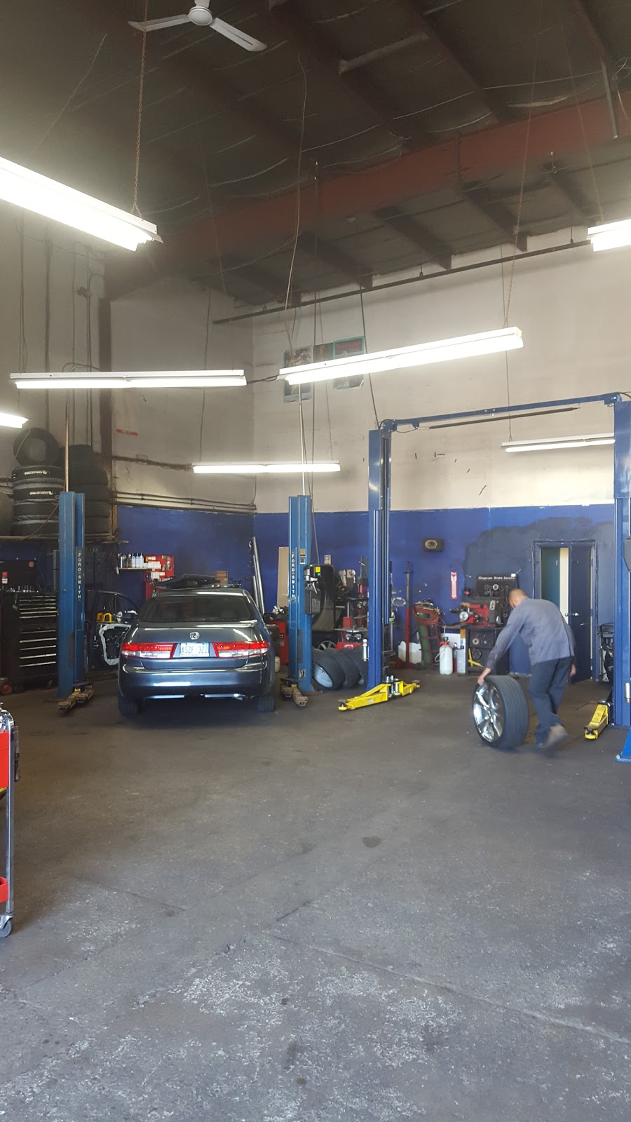 Independent Automotive Repairs Ltd | 6295 Mississauga Rd, Mississauga, ON L5N 1A5, Canada | Phone: (905) 858-3398