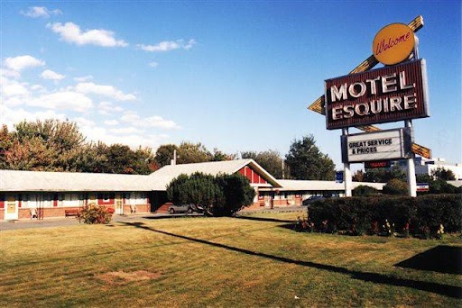 Esquire Motel | 771 Bedford Hwy, Bedford, NS B4A 1A1, Canada | Phone: (902) 835-3367