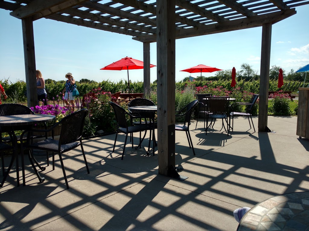 Keint-He Winery & Vineyards | 49 Hubbs Creek Rd, Wellington, ON K0K 3L0, Canada | Phone: (613) 399-5308