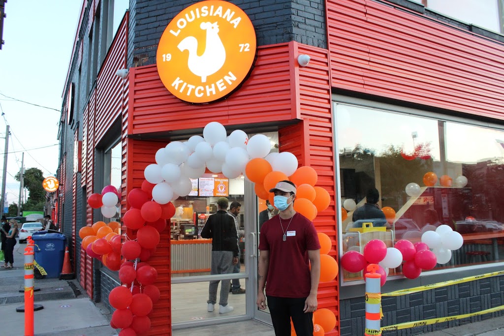 Popeyes Louisiana kitchen | 2221 Bloor St W, Toronto, ON M6S 1N7, Canada | Phone: (416) 762-3444