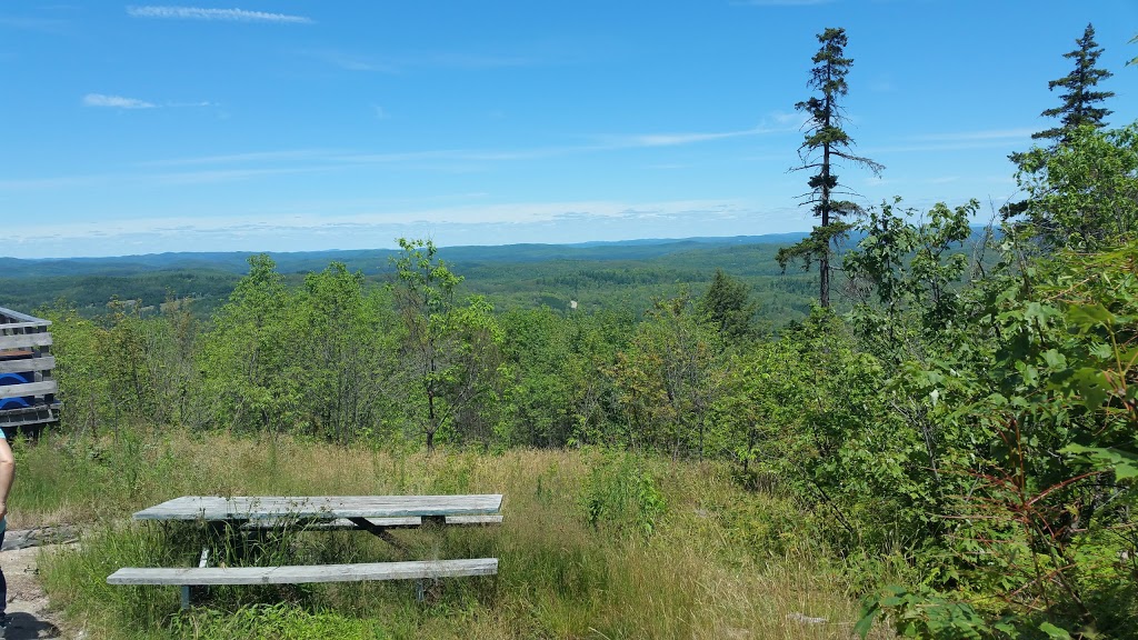 Park of the Black Mountains | Chemin de la Montagne Noire, Ripon, QC J0V 1V0, Canada | Phone: (819) 983-2000