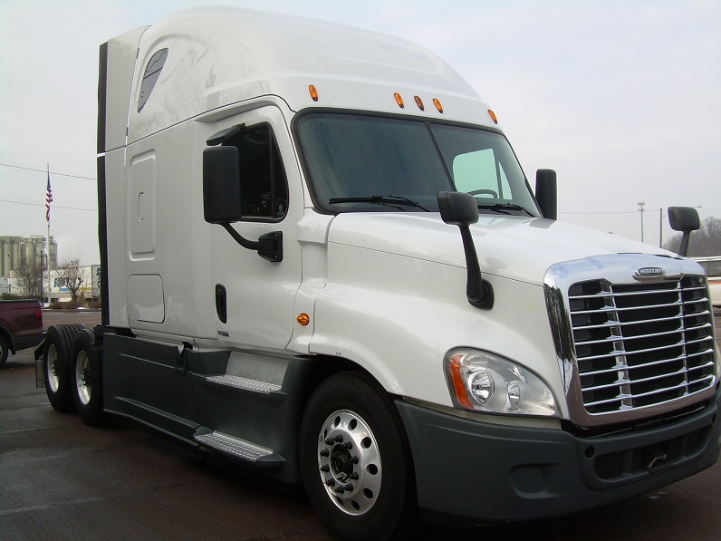 DSS Trucking Services Ltd | 340 Henry St #17, Brantford, ON N3S 7V9, Canada | Phone: (855) 701-6388