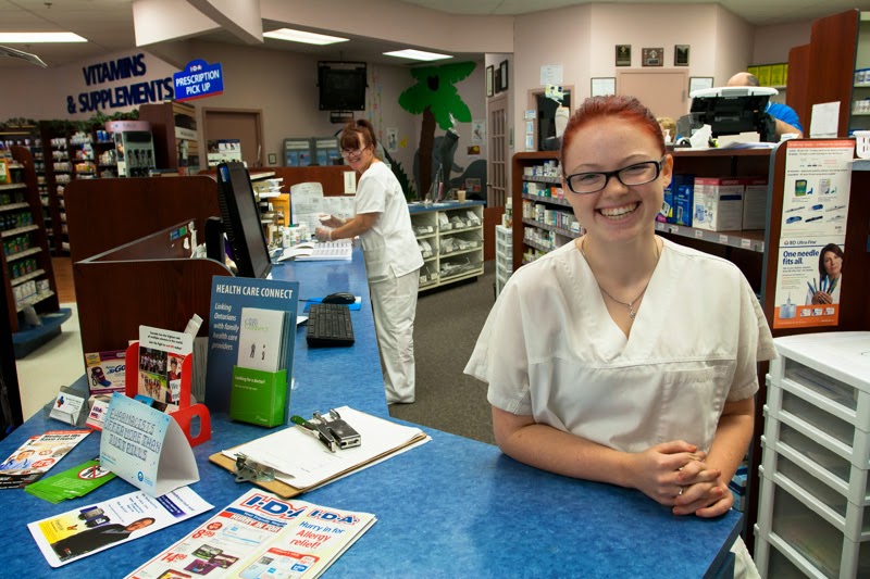 Meadows IDA Pharmacy - Mt. Carmel Centre | 3770 Montrose Rd, Niagara Falls, ON L2H 3K3, Canada | Phone: (905) 357-6577