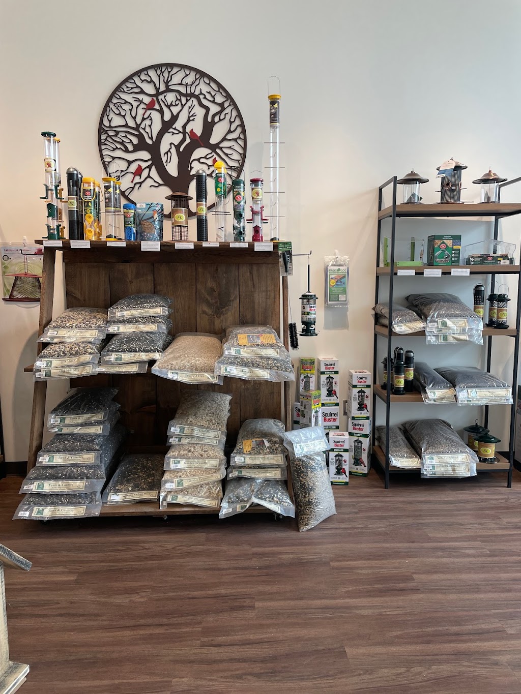 Birders Bird Supply and Gift Store | 1325 Riverbend Rd #155, London, ON N6K 0K1, Canada | Phone: (519) 473-2820