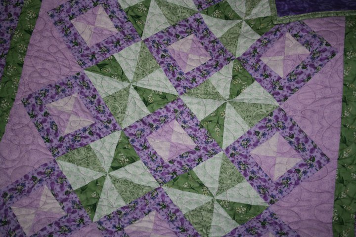 Rondas Quilt Creations | 91 Pinnacle St N, Brighton, ON K0K 1H0, Canada | Phone: (613) 885-9224