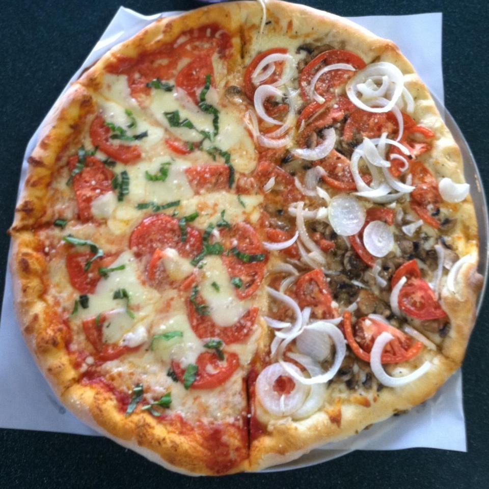 LaPortas Pizzeria | 485 W Klein Rd, Williamsville, NY 14221, USA | Phone: (716) 688-7740