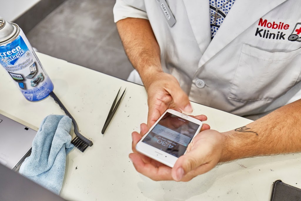 Mobile Klinik Professional Smartphone Repair - Windsor | Devonshire Mall, 3100 Howard Ave Unit Q12, Windsor, ON N8X 3Y8, Canada | Phone: (226) 216-2569