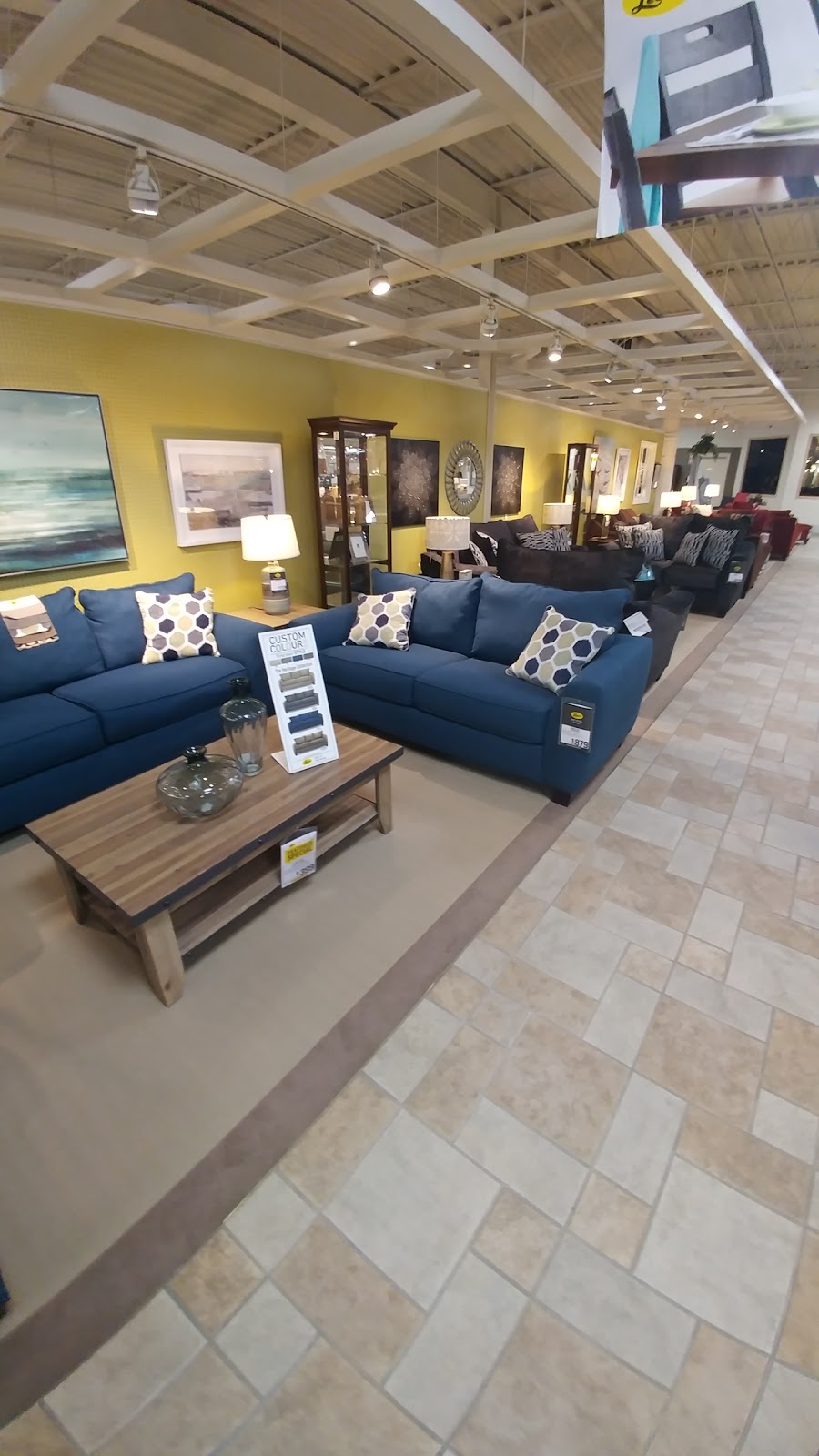 Leons Furniture | 10 Suntract Rd, North York, ON M9N 3N9, Canada | Phone: (416) 243-8300