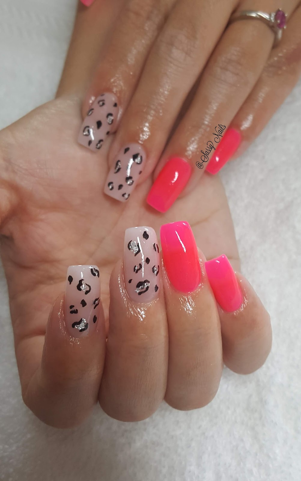 Ongles Sassy Nails | 1002 Rue Principale, Rivière-Beaudette, QC J0P 1R0, Canada | Phone: (514) 839-4057