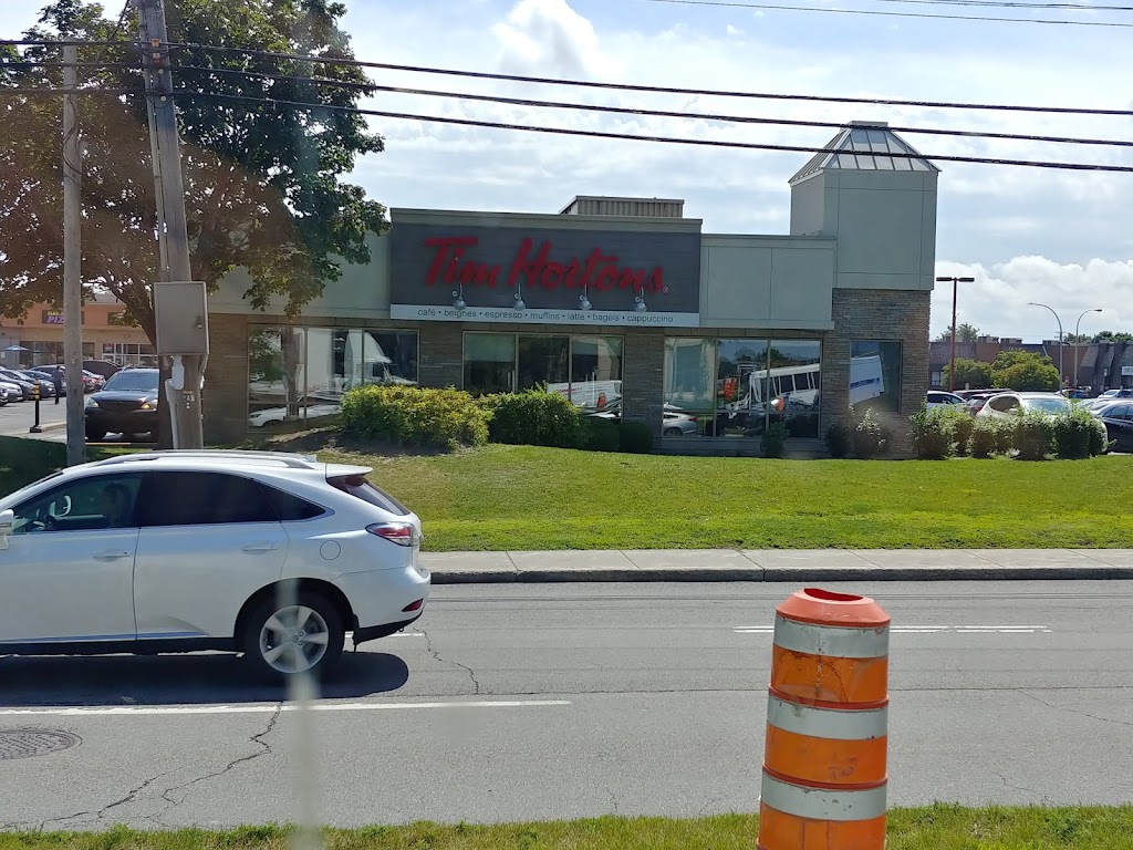 Tim Hortons | 3838 Bd de la Côte Vertu, Saint-Laurent, QC H4R 1P8, Canada | Phone: (514) 334-5222