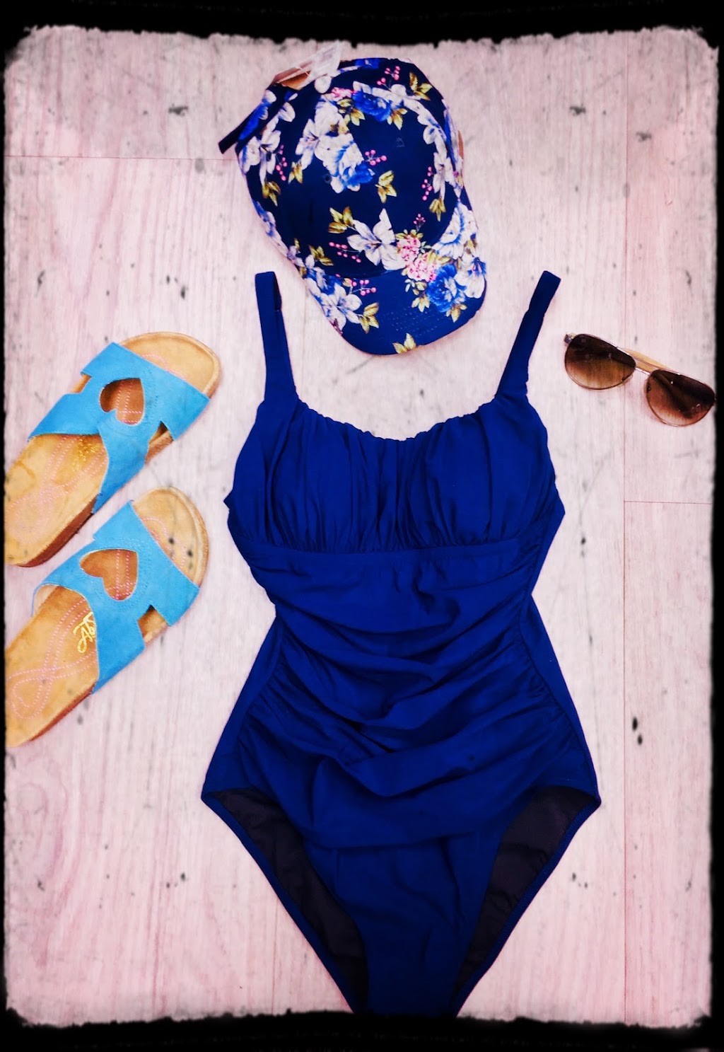 Beachwear Unlimited | Pickle Barrel Plaza, 5867 Leslie St, North York, ON M2H 1J8, Canada | Phone: (416) 491-4766