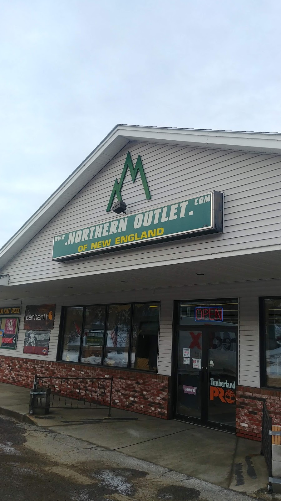 Northern Outlet of New England | 3060, 61 Main St, Colebrook, NH 03576, USA | Phone: (603) 237-8544