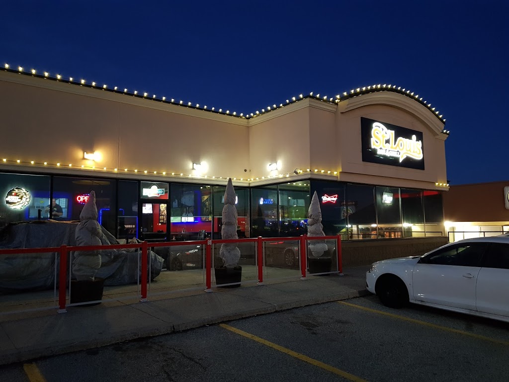 St. Louis Bar & Grill | 6485 Mississauga Rd, Mississauga, ON L5N 1A6, Canada | Phone: (905) 997-9464