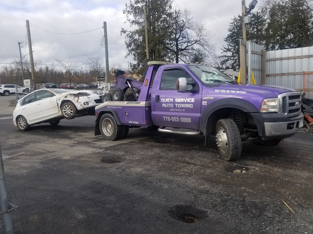 Quick Service Auto Towing | 30660 Blueridge Dr, Abbotsford, BC V2T 5W3, Canada | Phone: (778) 552-3008